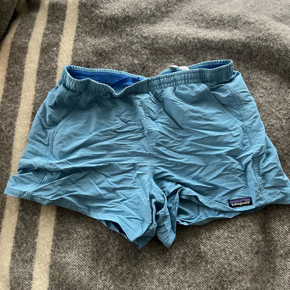 m patagonia baggies- sky blue